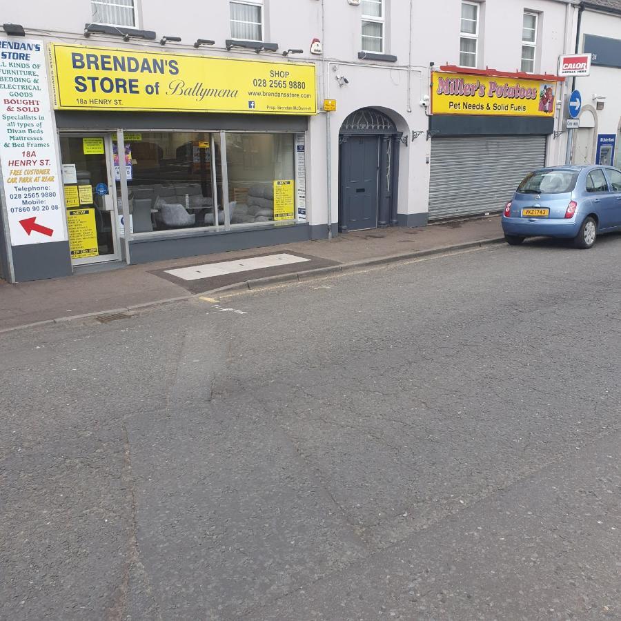 3 Bedroom Apartment, Ballymena, The Wee Stop Gap Extérieur photo