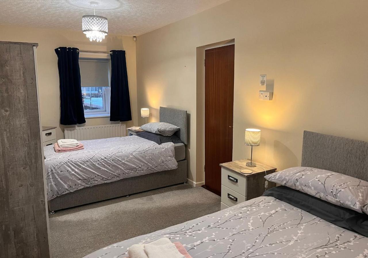 3 Bedroom Apartment, Ballymena, The Wee Stop Gap Extérieur photo