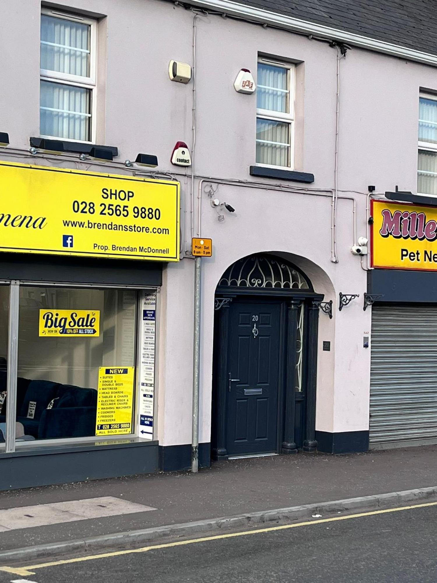 3 Bedroom Apartment, Ballymena, The Wee Stop Gap Extérieur photo